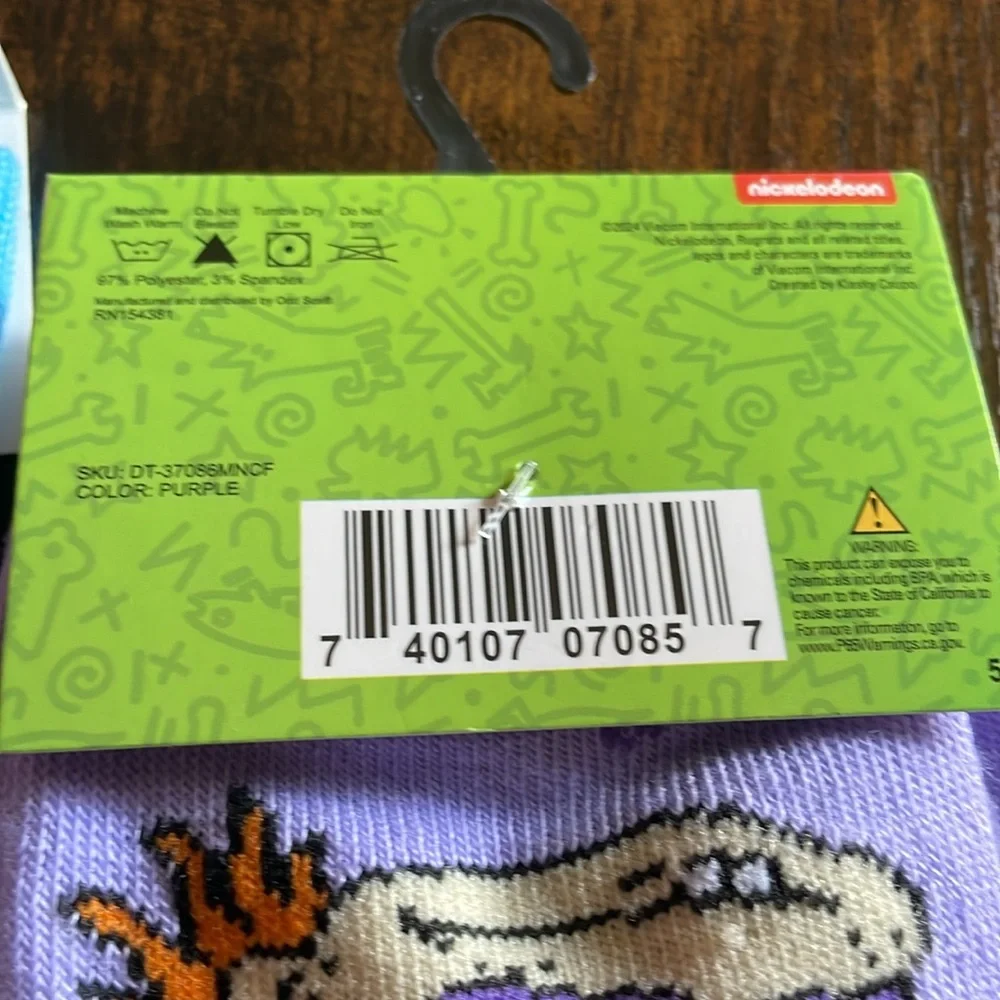 Nickelodeon Men’s Crew Socks Shoe Size 6-12 Sponge Bob Square Pants and Rugrats
